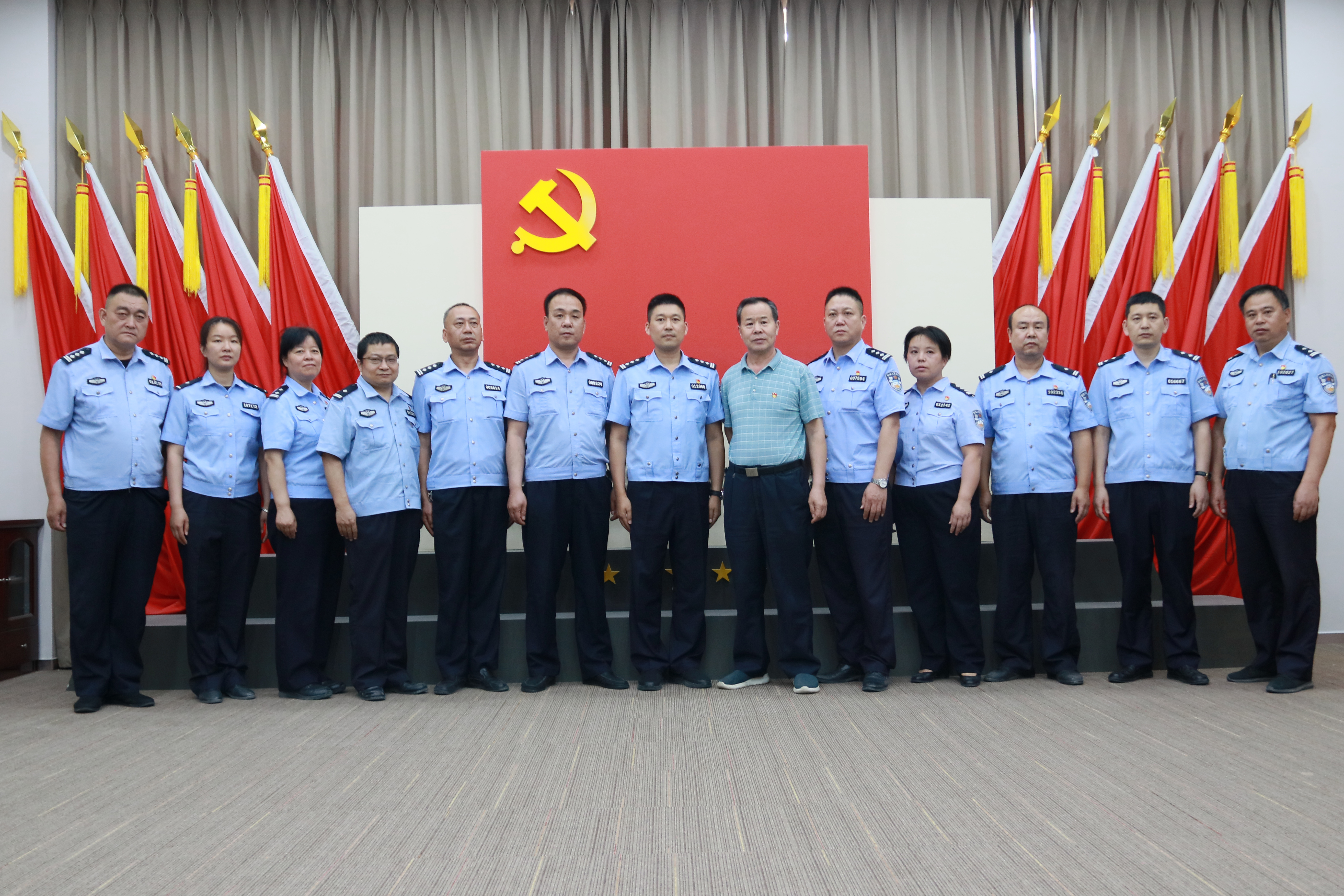 新蒲建设乐动（中国）党支部与汝河路派出所党支部“学党史、知党恩、跟党走”主题警企党建联建共建活动